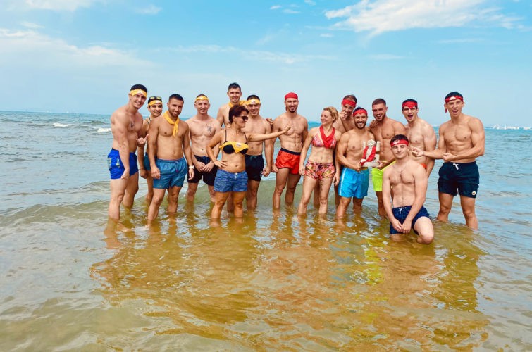 team building a carnon plage