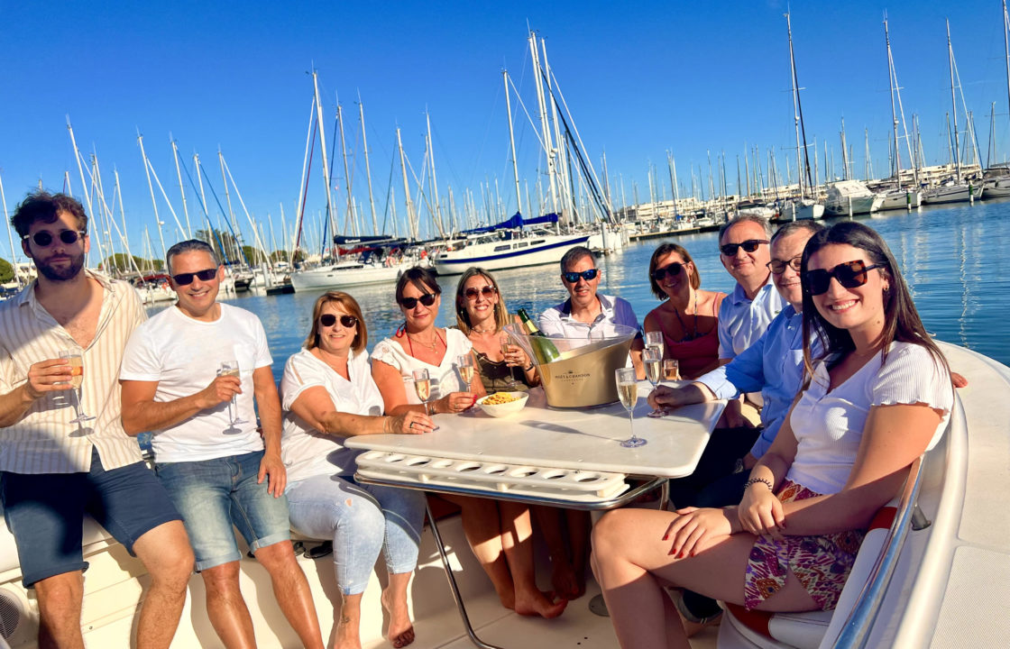 repas coucher de soleil port camargue